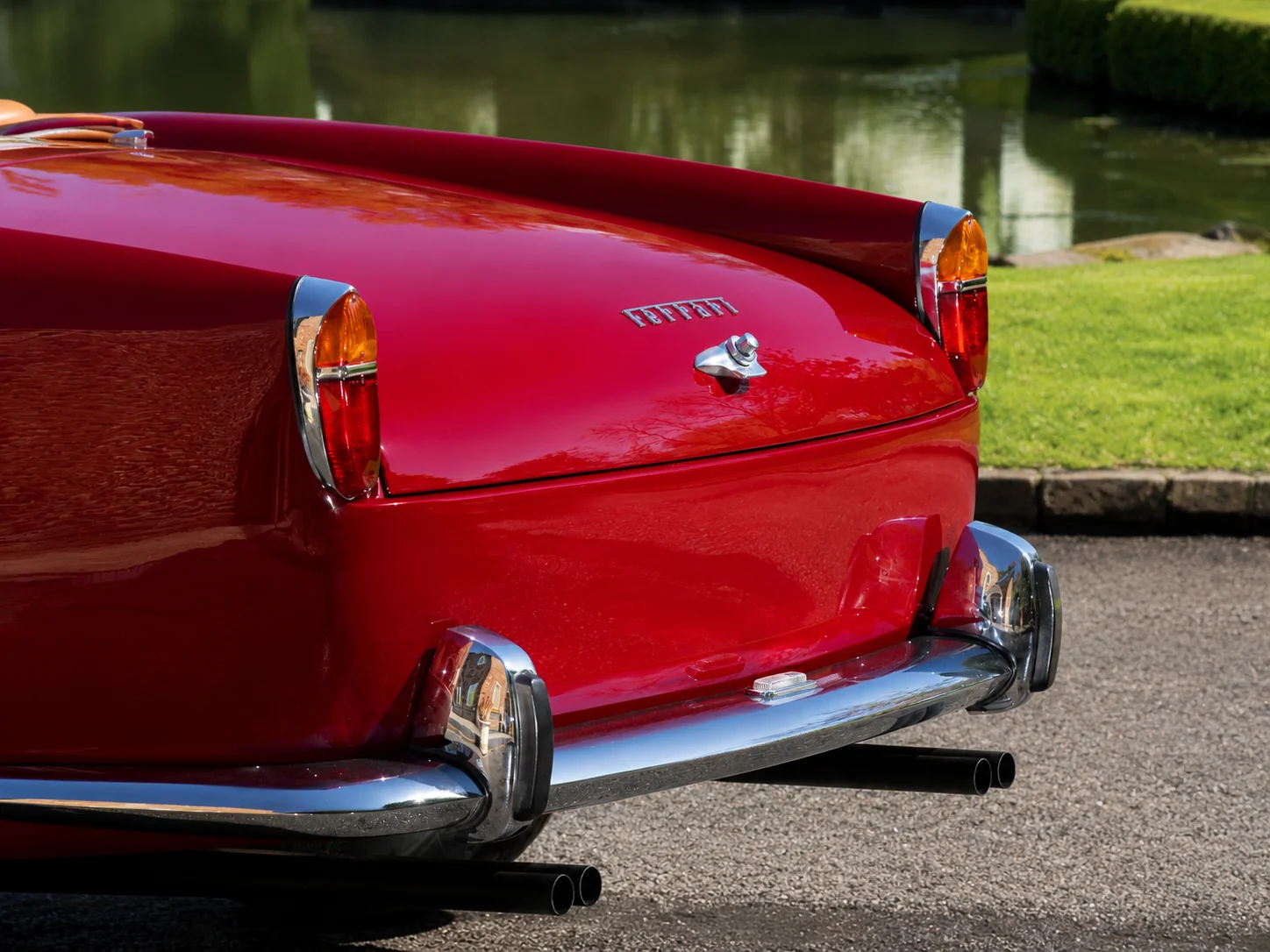 1958 Ferrari 250 GT California Spyder — gallery view 15