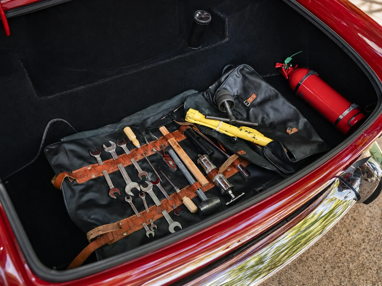 1958 Ferrari 250 GT California Spyder — gallery view 28