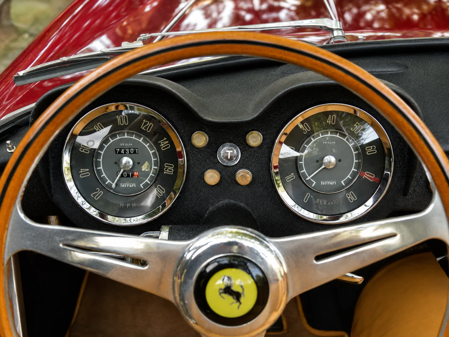1958 Ferrari 250 GT California Spyder — gallery view 35